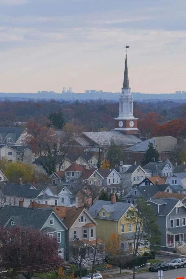 Sell your Newark house fast for cash with no fees or repairs.